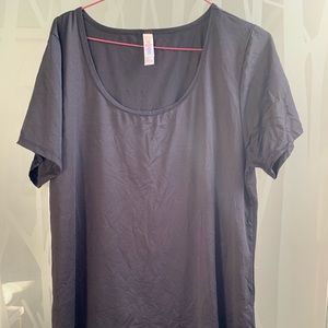 Black Classic tee